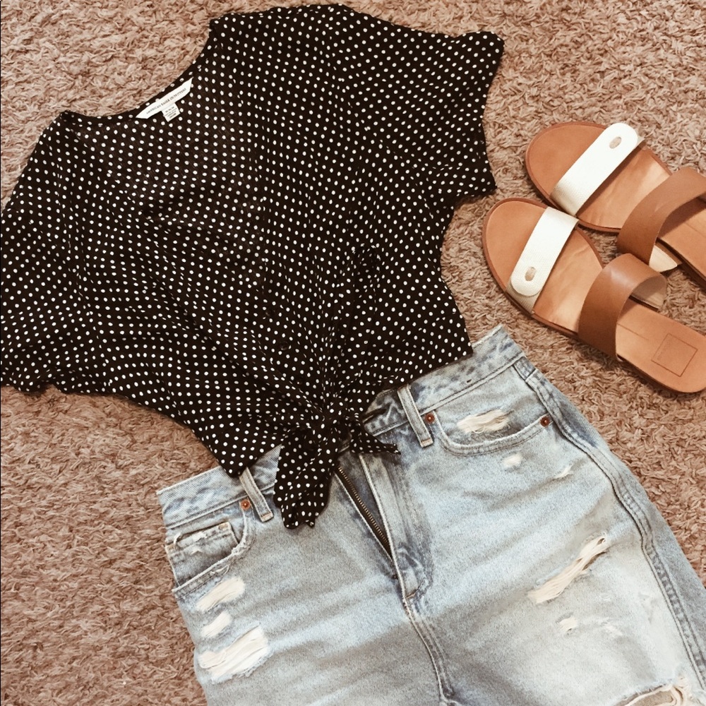 Polka dot cropped top front tie